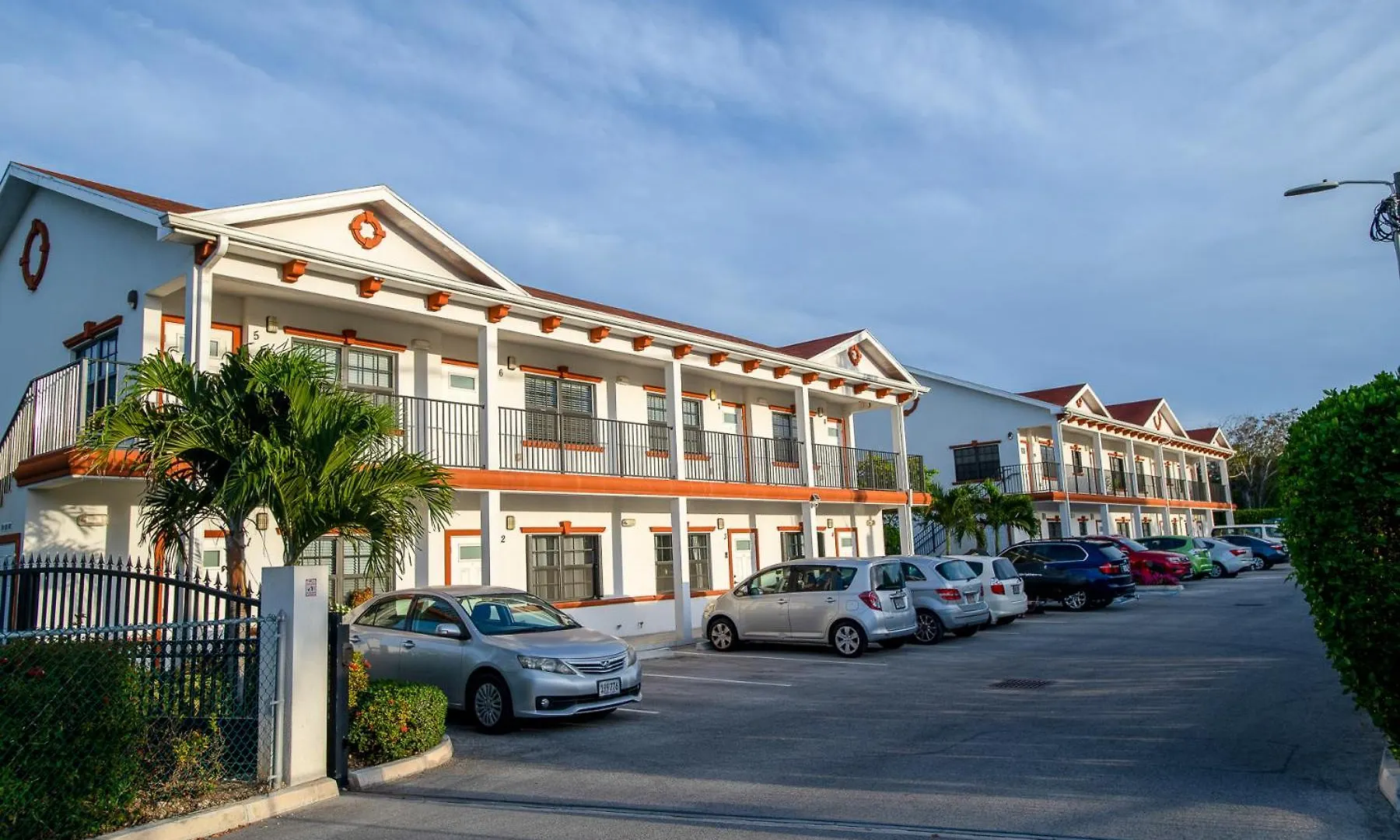 West Bay Oasis 2Br Condo With Pool 0*, West Bay Cayman Islands