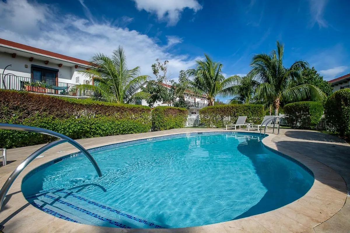 West Bay Oasis 2Br Condo With Pool Apartment