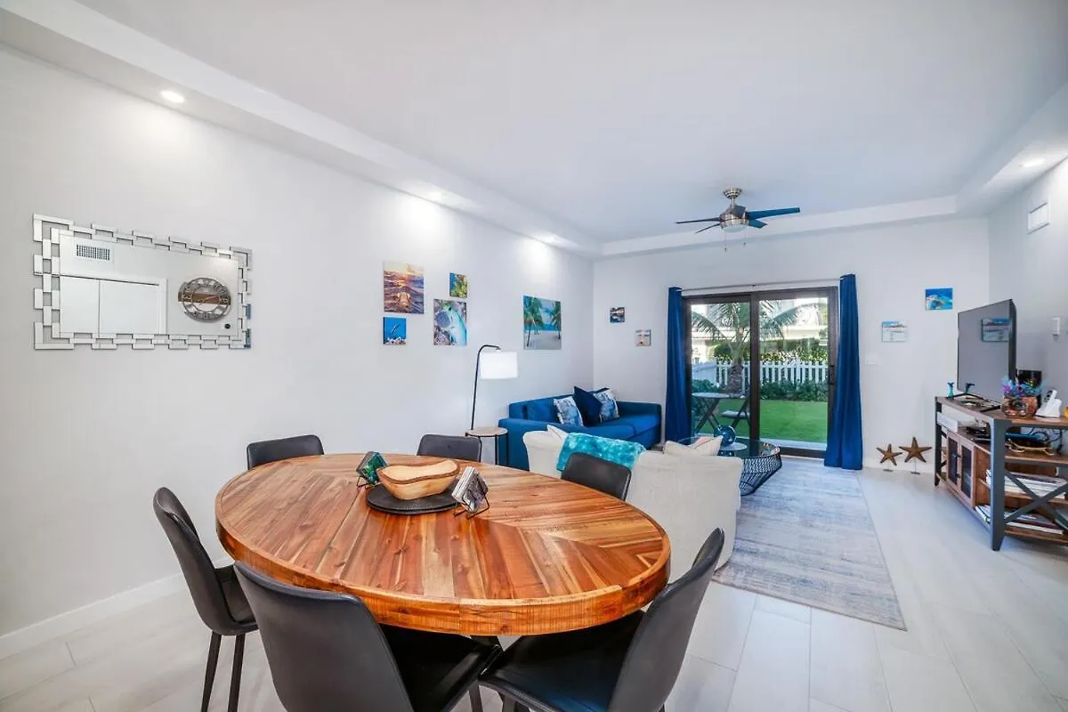 West Bay Oasis 2Br Condo With Pool 0*, West Bay Cayman Islands